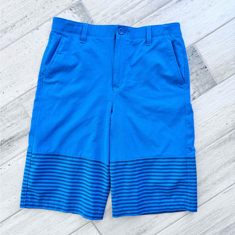 Under Armour Loose Fit Heatgear Golf Shorts - size 18